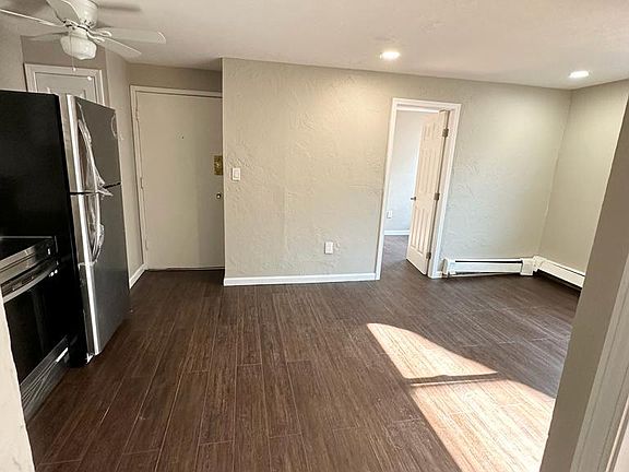 4th image of 3118 W 14th St APT 304
