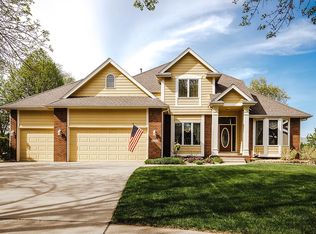 6006 Blackstone, Johnston, IA 50131