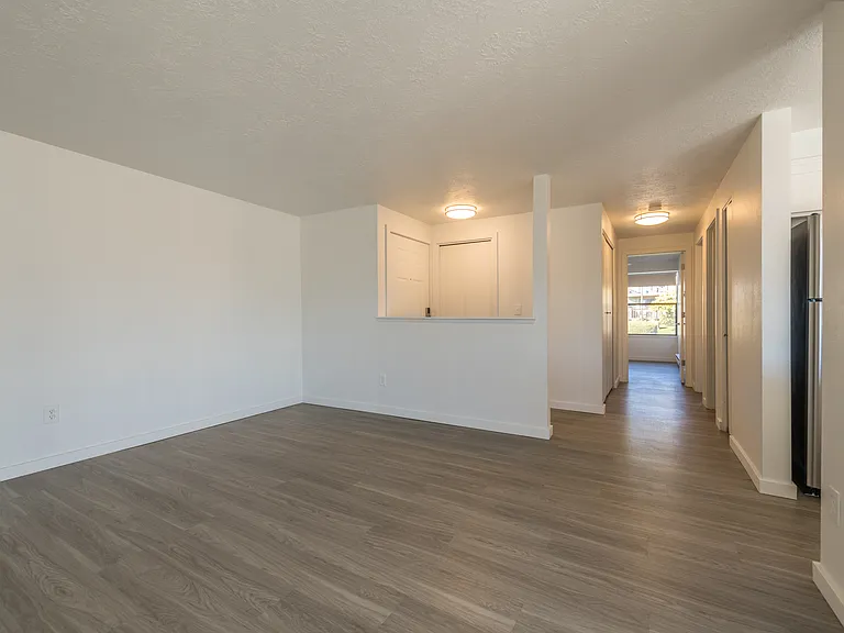 Hallwood Apartments — Photo 35