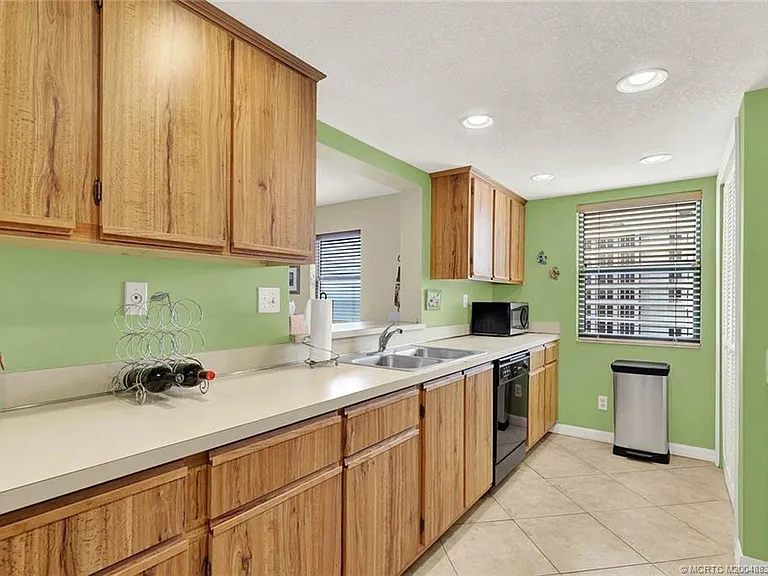 10044 S Ocean Dr #907 — Photo 39