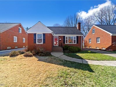 4290 W 215th St, Fairview Park, OH, 44126