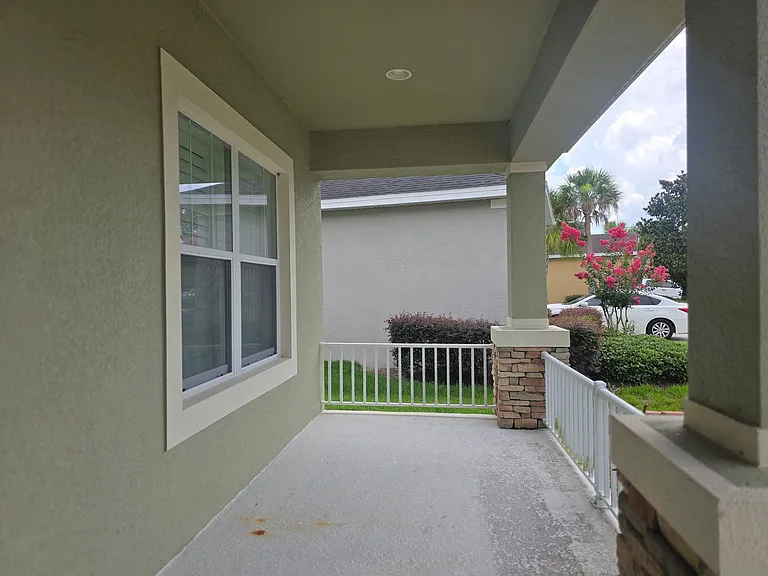 17545 Buckingham Garden Dr — Photo 4