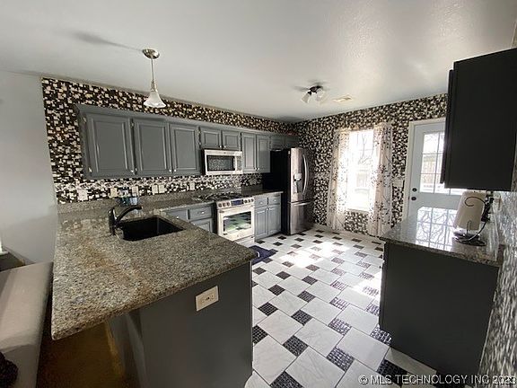 5th image of 118 W Lee Ave