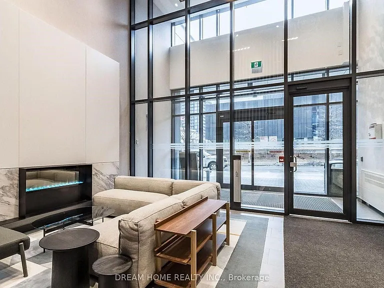 225 Sumach St S #905 — Photo 3