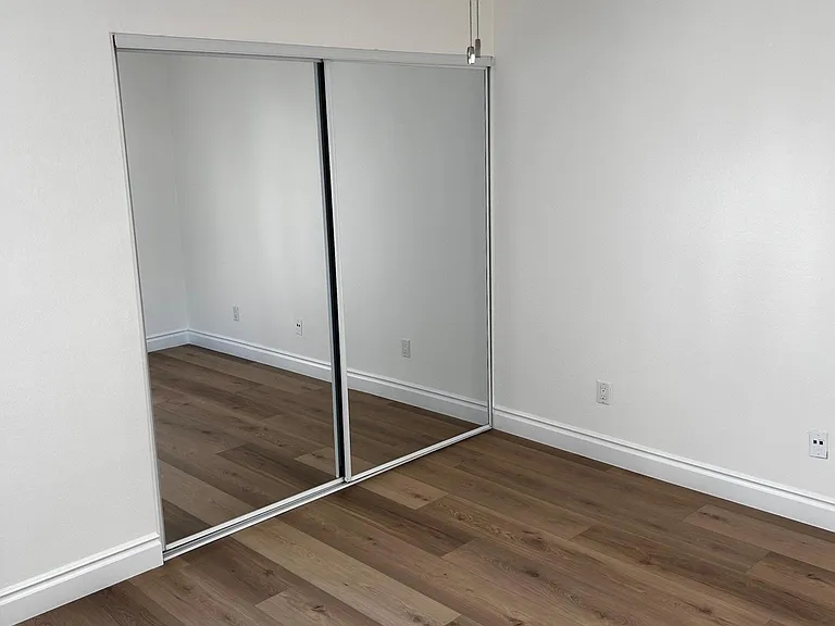5455 Sylmar Ave #205 — Photo 24