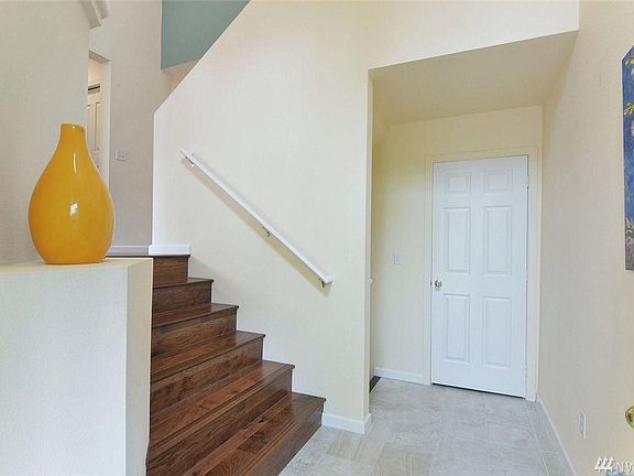 3rd image of 4127 Fieldstone Dr