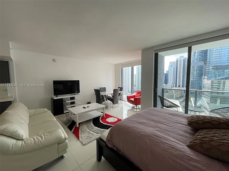 31 SE 6th St #2503 — Photo 13