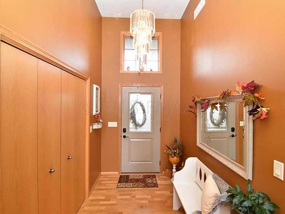 4th image of 1465 6th St E