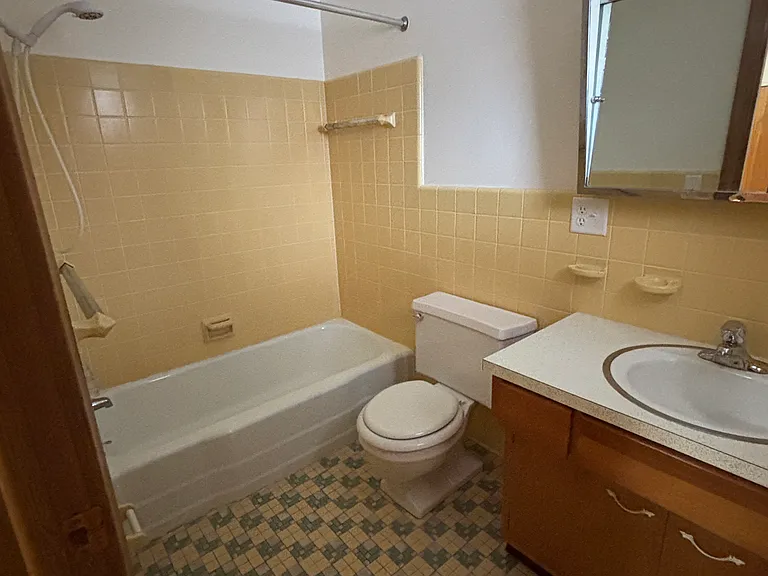 2841 Terrace Downs St #B — Photo 10
