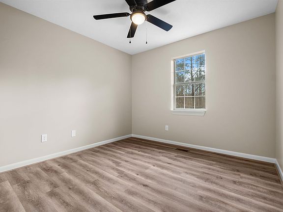 5th image of 571 Angel Dr S