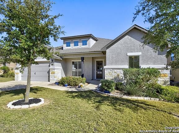 2nd image of 434 Evans Oak Ln