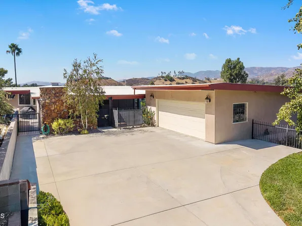 9728 Shadow Island Dr, Sunland, CA 91040
