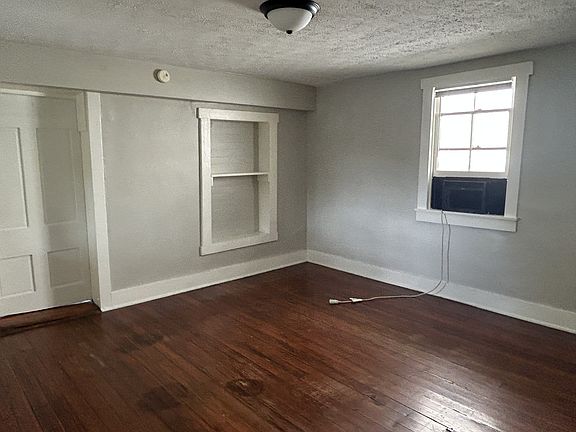 2nd image of 714 S Cameron St #2