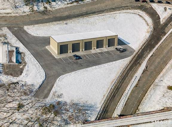 4th image of 20 Wauregan Rd