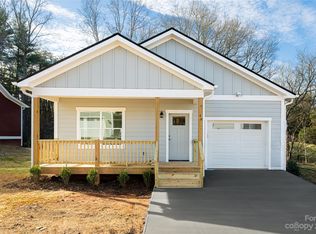 49 Greenwood Fields Dr, Asheville, NC 28804