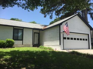 417 Crestwood Dr, Summerville, SC 29483