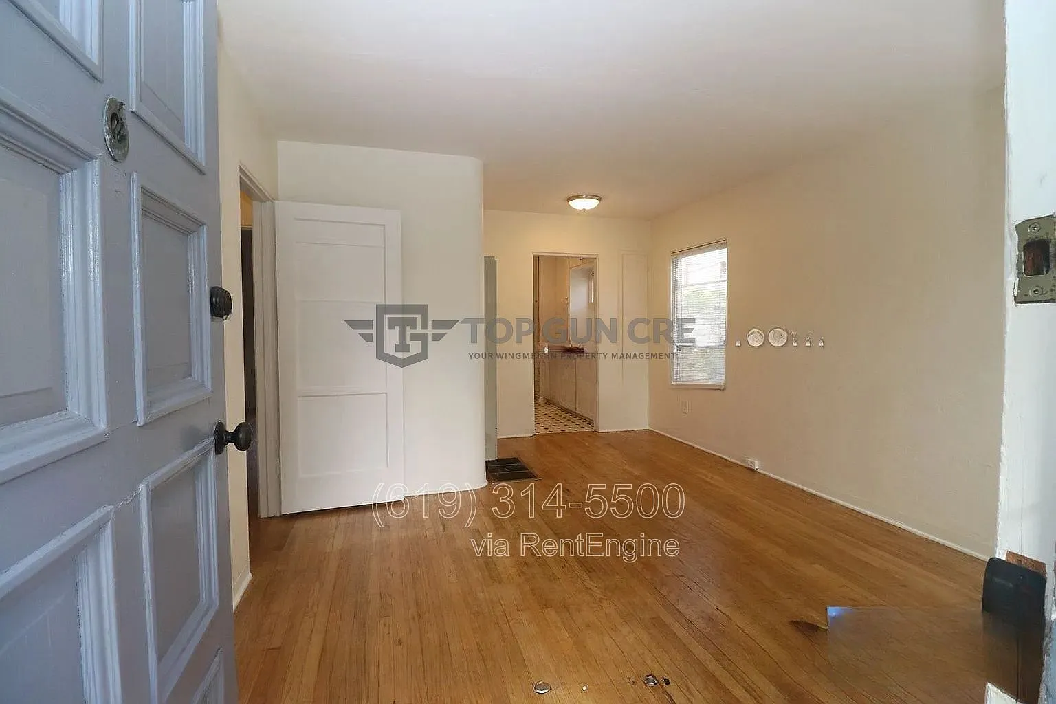 1 bed, 1.0 bath, 700 sqft, $2,045 — Photo 2
