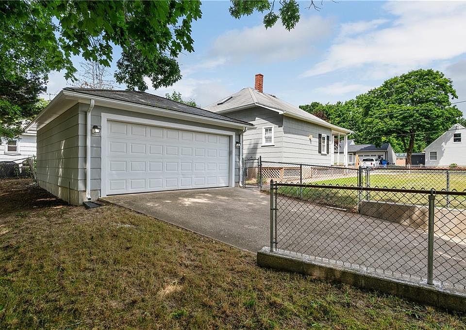 118 Maple St, Lincoln, RI 02838 Zillow