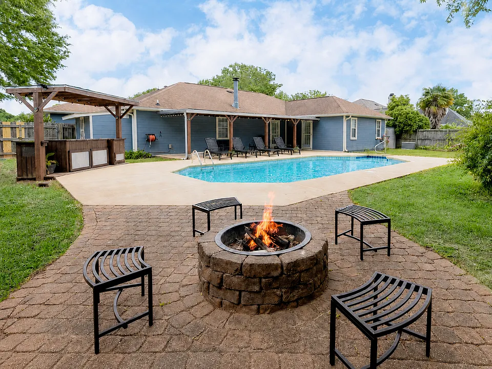 1105 Windsong Way
