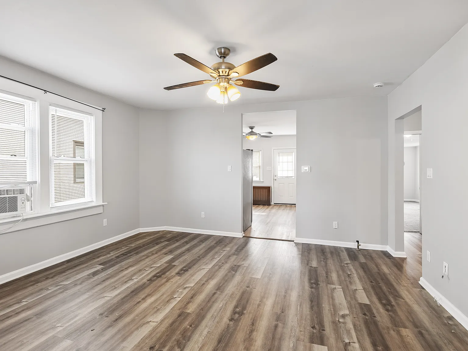 2 bed, $3,200 — Photo 2