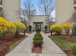 1204 Whitney Ave APT 306, Hamden, CT 06517