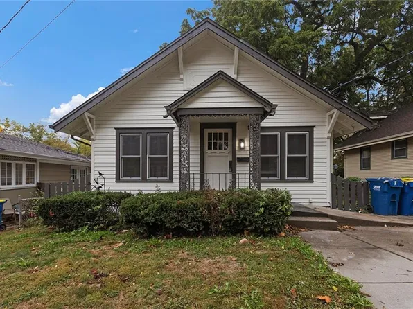 34 S Jewell St, Liberty, MO 64068