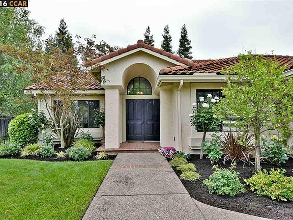 2nd image of 30 Headland Ct