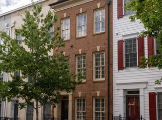 708 Lyles Ln, Alexandria, VA 22314
