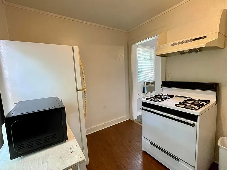 531 1/2 G St NW — Photo 3