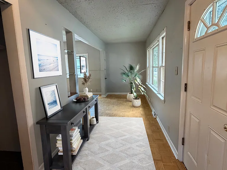 2211 E Holt Ave #2211 — Photo 2