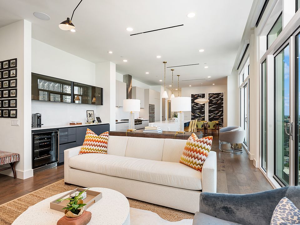 1st image of 123 Lexington Ave #1609