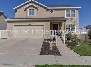4946 W Berry Creek Dr, Riverton, UT 84096