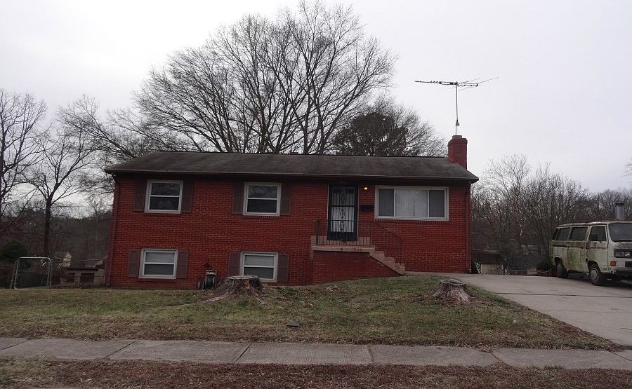 1st image of 3813 Claremont Ln