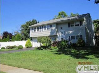 43 Poet Dr, Matawan, NJ 07747