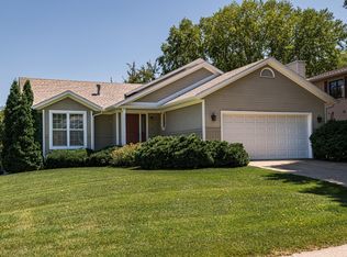 2152 Beacon Dr SW, Rochester, MN 55902