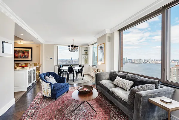 Sold by Compass | media 2