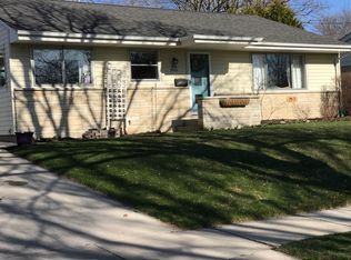 W60N341 Hilbert Ave, Cedarburg, WI 53012