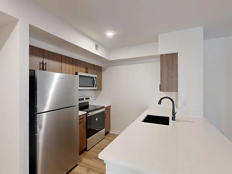 1301 Thomas Circle — Photo 44