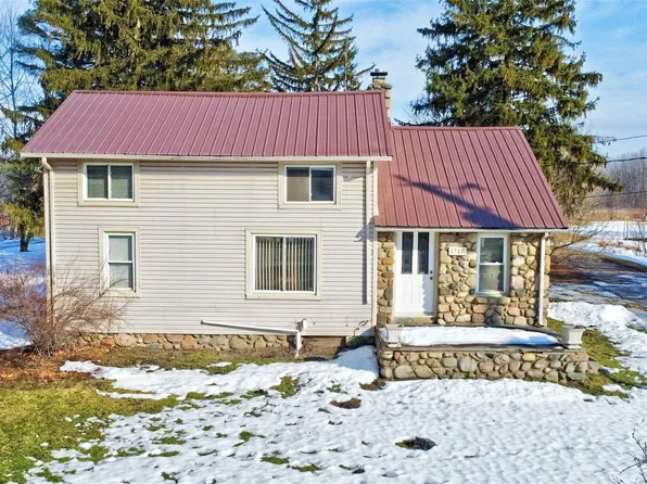 1717 S Sashabaw Rd, Ortonville, MI 48462
