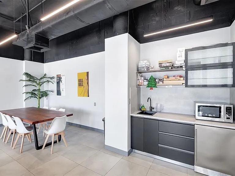 900 Bay Dr #513 — Photo 17