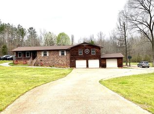 1329 E Cherokee St, Blacksburg, SC 29702