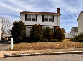 12 Eagle St, West Roxbury, MA 02132