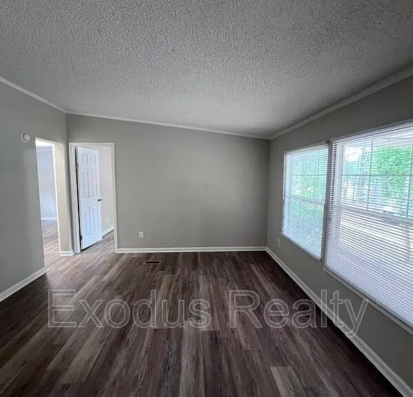 141 Cherry Berry Ln — Photo 3
