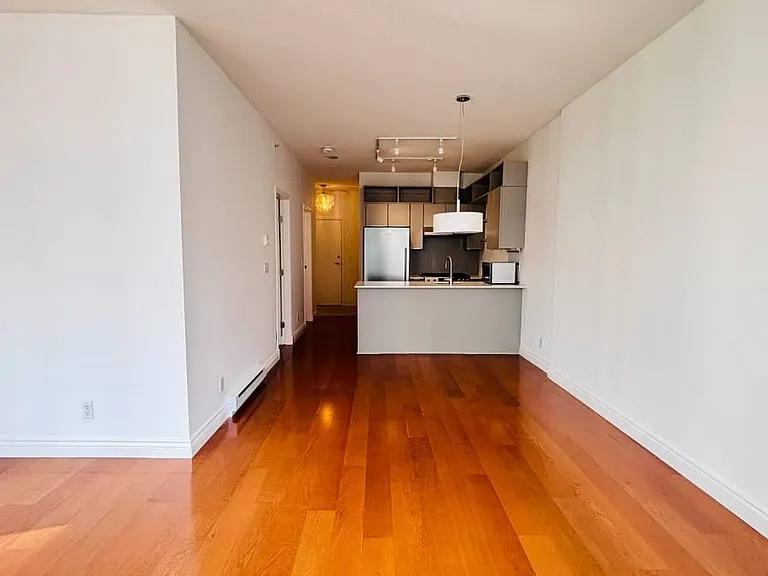 1239 Georgia St W #705 — Photo 3