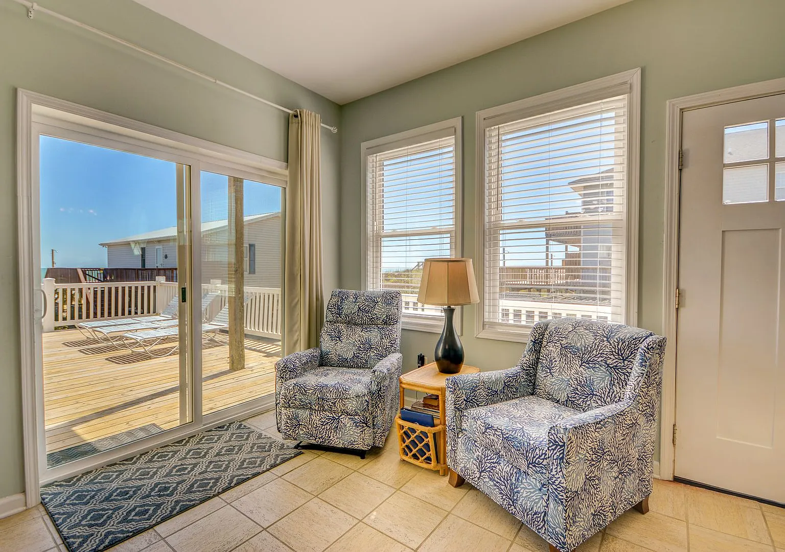 *Pet Friendly* 4 Bedroom Ocean Front Duplex Available October 1st, 2026 through March 31st 2027- ... — Photo 3