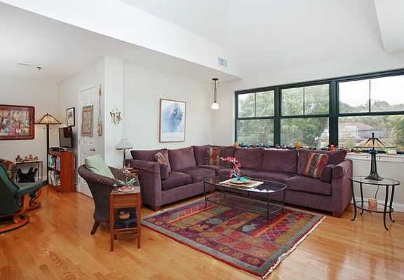 3rd image of 275 Cypress St APT 402
