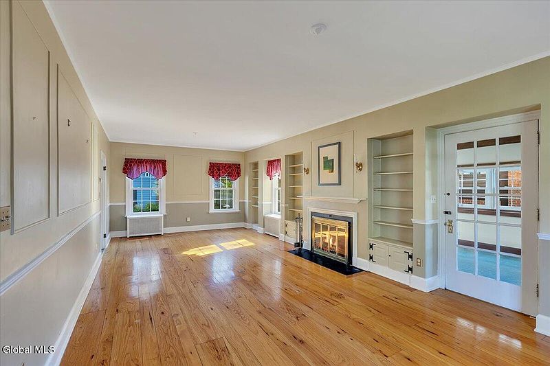 5th image of 233 Lenox Avenue