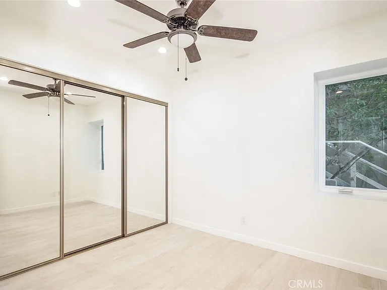 245 Beverly St #B — Photo 10