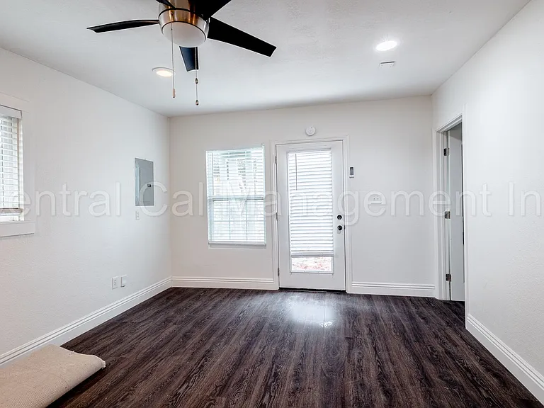 227 Oleander Ave — Photo 34