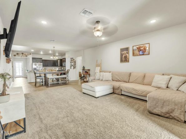 3477 Dana Grey Dr, El Paso, TX 79938